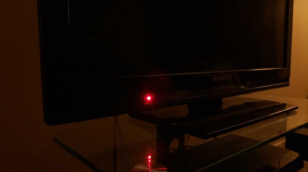 چشمک زدن چراغ قرمز تلویزیون سونی و پاناسونیک به نشانه فعال شدن حالت محافظت سیستم